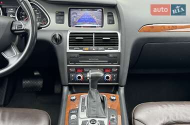 Позашляховик / Кросовер Audi Q7 2015 в 
