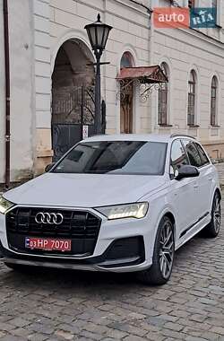 Внедорожник / Кроссовер Audi Q7 2020 в Каменец-Подольском