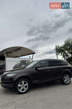 Позашляховик / Кросовер Audi Q7 2013 в 