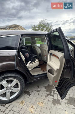 Позашляховик / Кросовер Audi Q7 2013 в 
