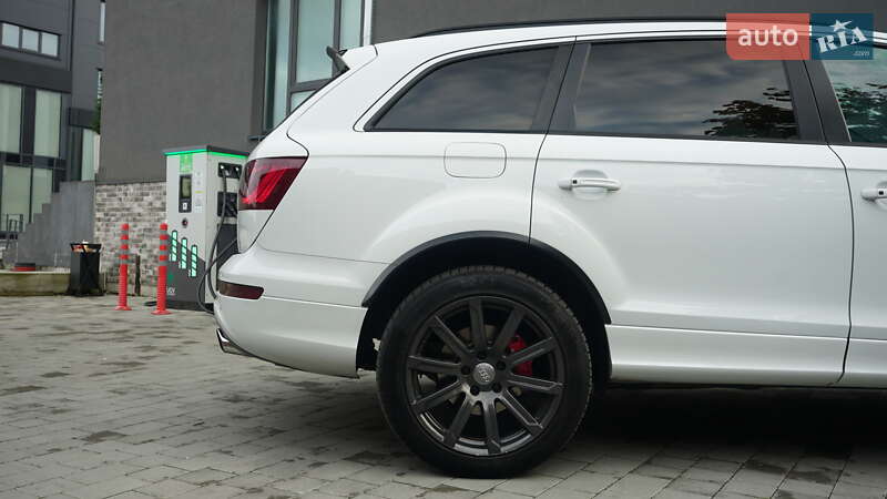 Внедорожник / Кроссовер Audi Q7 2013 в Львове