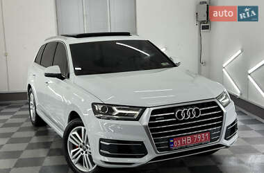 Внедорожник / Кроссовер Audi Q7 2018 в 