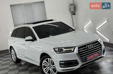 Внедорожник / Кроссовер Audi Q7 2018 в 
