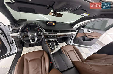 Внедорожник / Кроссовер Audi Q7 2018 в 