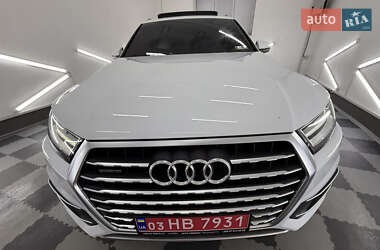 Внедорожник / Кроссовер Audi Q7 2018 в 