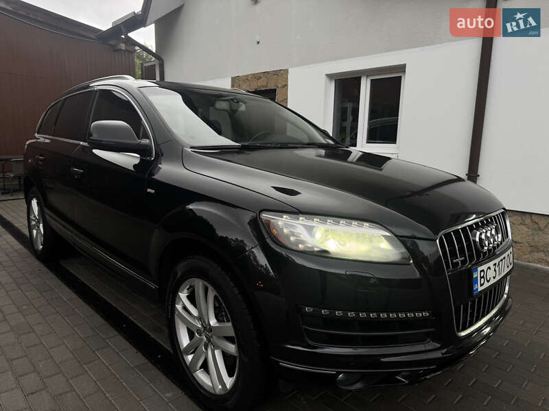 Позашляховик / Кросовер Audi Q7 2010 в 