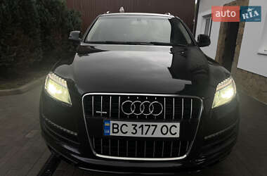 Позашляховик / Кросовер Audi Q7 2010 в 