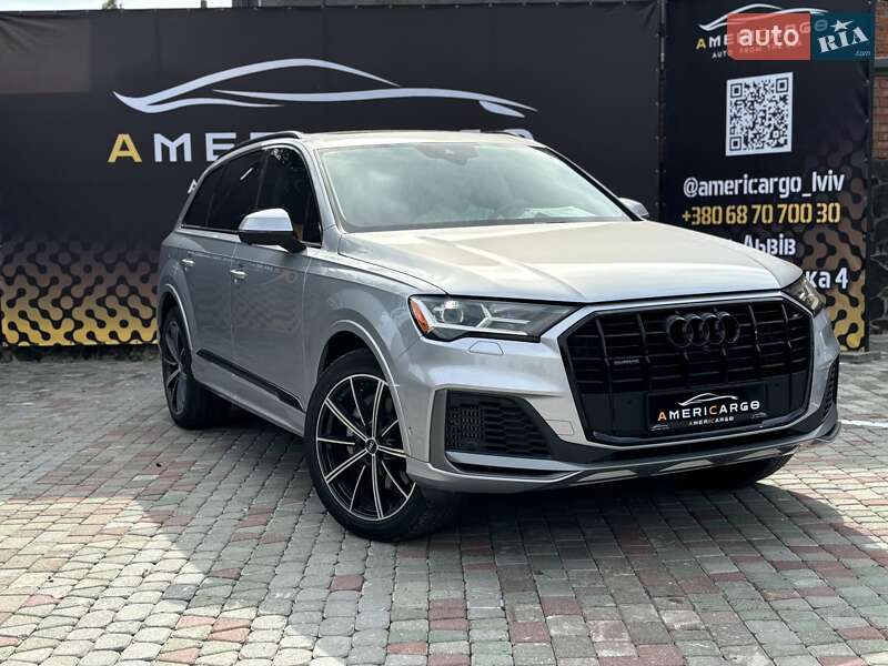 Позашляховик / Кросовер Audi Q7 2020 в 