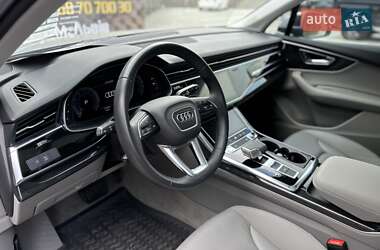 Позашляховик / Кросовер Audi Q7 2020 в 