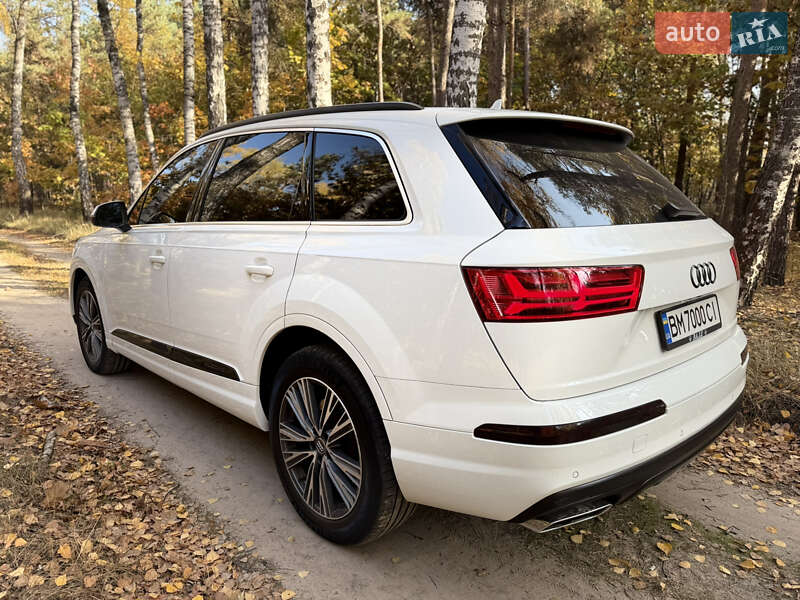 Позашляховик / Кросовер Audi Q7 2017 в Полтаві