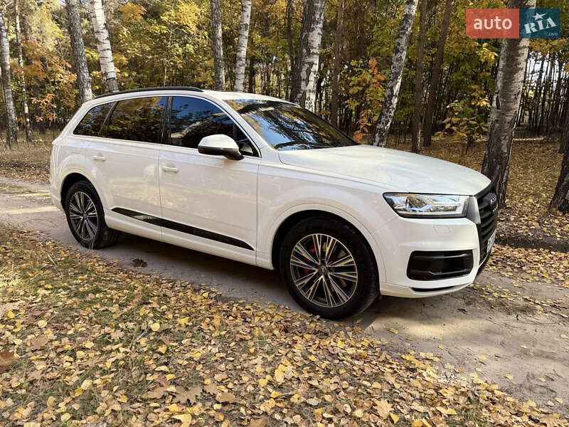 Позашляховик / Кросовер Audi Q7 2017 в Полтаві