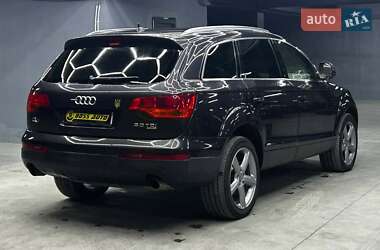 Позашляховик / Кросовер Audi Q7 2007 в 