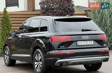 Позашляховик / Кросовер Audi Q7 2016 в 
