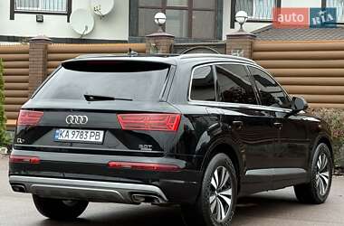 Позашляховик / Кросовер Audi Q7 2016 в 