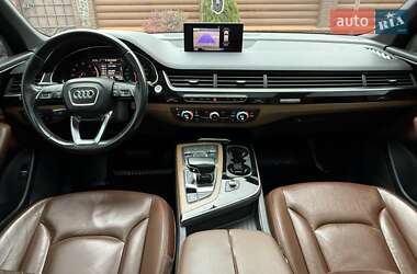 Позашляховик / Кросовер Audi Q7 2016 в 