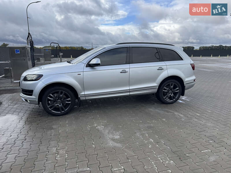 Позашляховик / Кросовер Audi Q7 2013 в Кагарлику