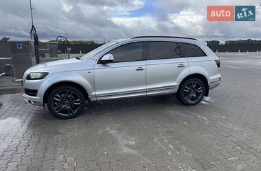 Позашляховик / Кросовер Audi Q7 2013 в 