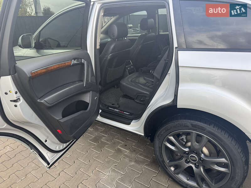 Позашляховик / Кросовер Audi Q7 2013 в Кагарлику