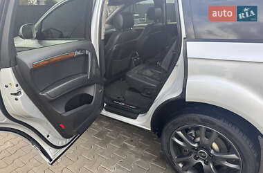 Позашляховик / Кросовер Audi Q7 2013 в 