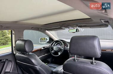 Позашляховик / Кросовер Audi Q7 2013 в 
