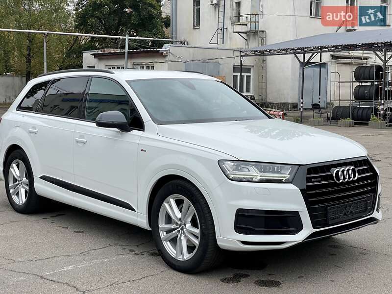 Внедорожник / Кроссовер Audi Q7 2019 в Киеве