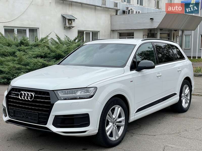 Внедорожник / Кроссовер Audi Q7 2019 в Киеве