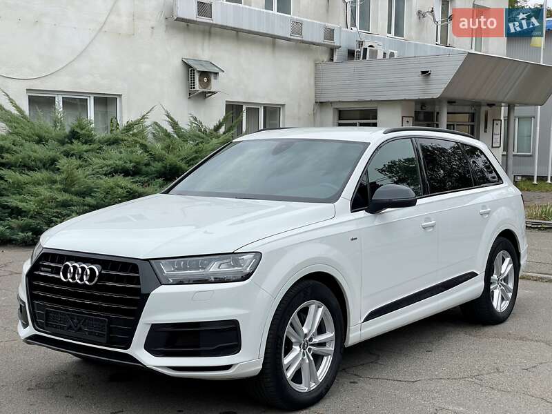 Внедорожник / Кроссовер Audi Q7 2019 в Киеве