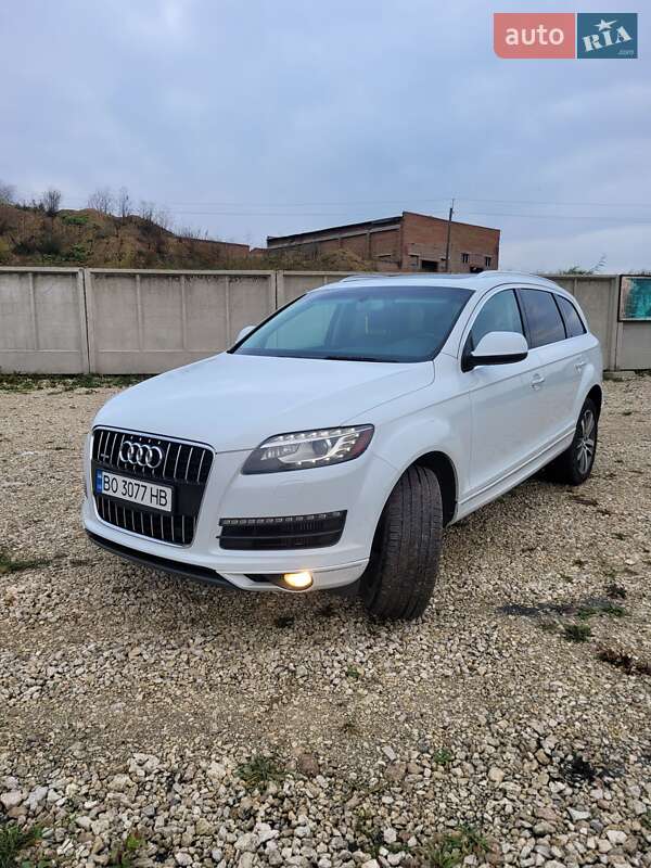 Позашляховик / Кросовер Audi Q7 2015 в 