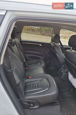 Позашляховик / Кросовер Audi Q7 2015 в 