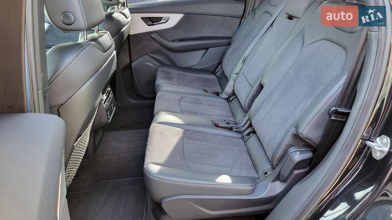 Позашляховик / Кросовер Audi Q7 2023 в Хмельницькому