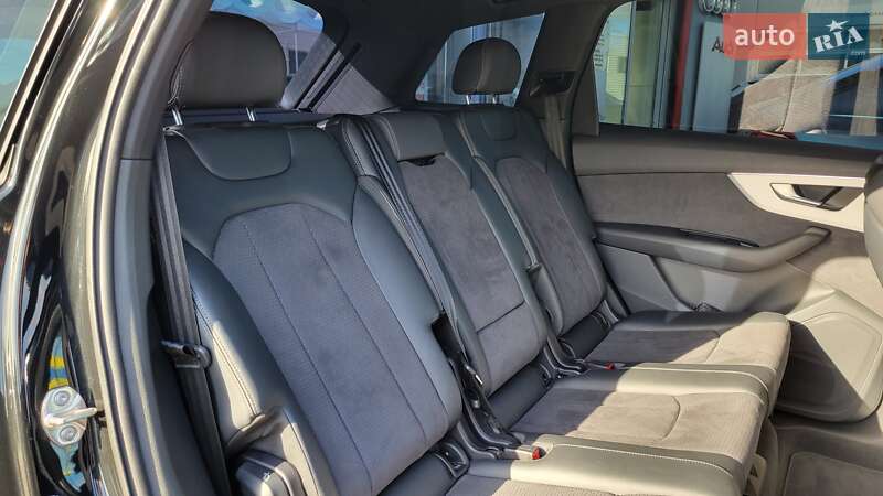 Позашляховик / Кросовер Audi Q7 2023 в Хмельницькому