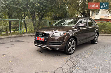 Позашляховик / Кросовер Audi Q7 2014 в 