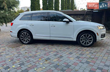 Позашляховик / Кросовер Audi Q7 2016 в 