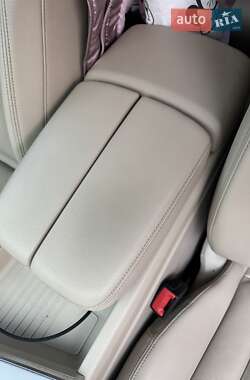 Позашляховик / Кросовер Audi Q7 2019 в 