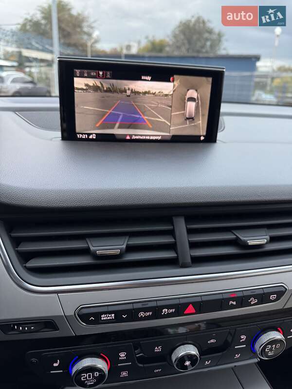 Позашляховик / Кросовер Audi Q7 2019 в Дніпрі