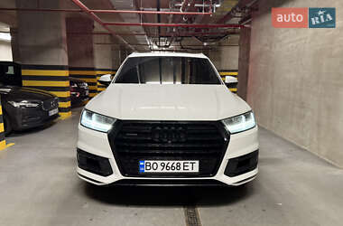Позашляховик / Кросовер Audi Q7 2015 в Рівному