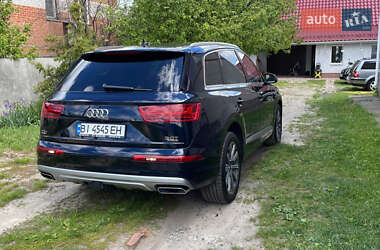 Позашляховик / Кросовер Audi Q7 2017 в 