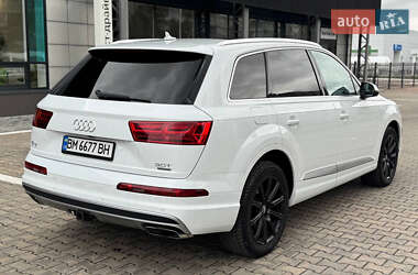 Позашляховик / Кросовер Audi Q7 2016 в 