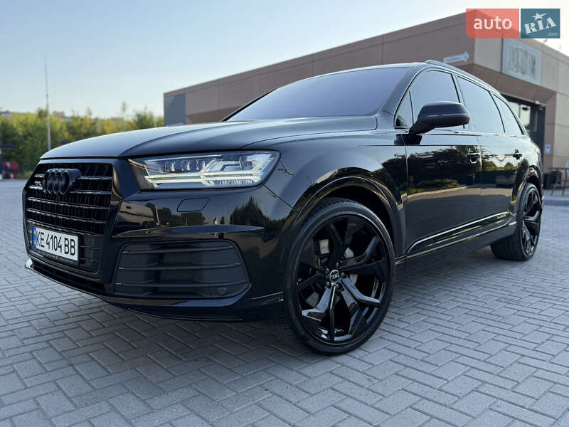 Позашляховик / Кросовер Audi Q7 2015 в Дніпрі