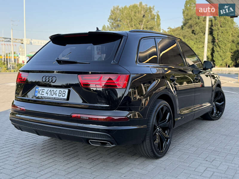 Позашляховик / Кросовер Audi Q7 2015 в Дніпрі