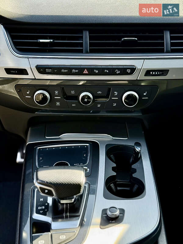 Позашляховик / Кросовер Audi Q7 2016 в Дніпрі фото 12 Позашляховик / Кросовер Audi Q7 2016 в Дніпрі