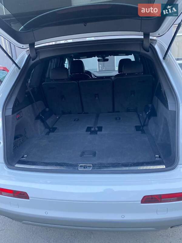 Внедорожник / Кроссовер Audi Q7 2018 в Киеве