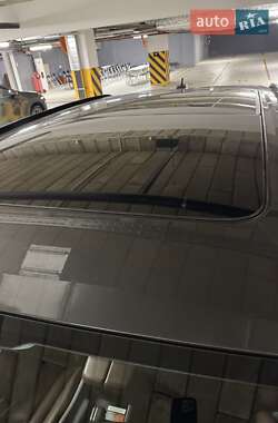 Позашляховик / Кросовер Audi Q7 2018 в 