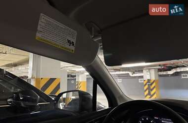 Позашляховик / Кросовер Audi Q7 2018 в 