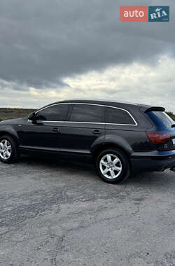 Позашляховик / Кросовер Audi Q7 2006 в 