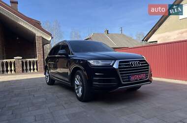 Внедорожник / Кроссовер Audi Q7 2018 в 