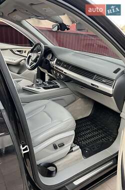 Внедорожник / Кроссовер Audi Q7 2018 в 