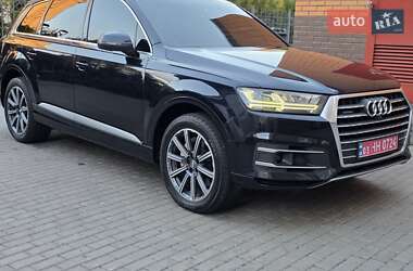 Позашляховик / Кросовер Audi Q7 2016 в 