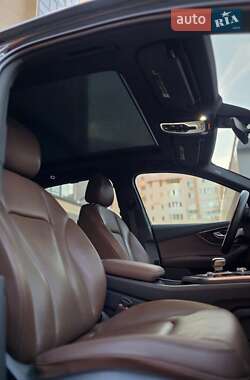 Позашляховик / Кросовер Audi Q7 2016 в 