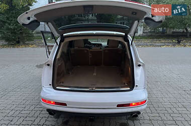 Позашляховик / Кросовер Audi Q7 2013 в 
